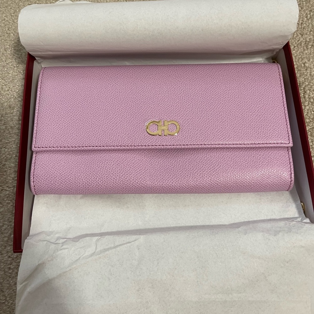 BNIB Salvatore Ferragamo Rhododendron Pebble Calf Bag